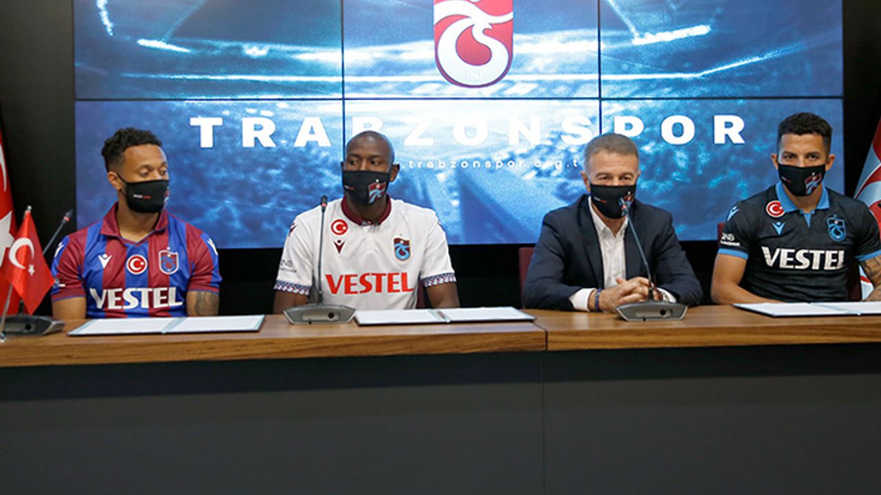 Trabzonspor'da yeni transferler için imza töreni düzenlendi