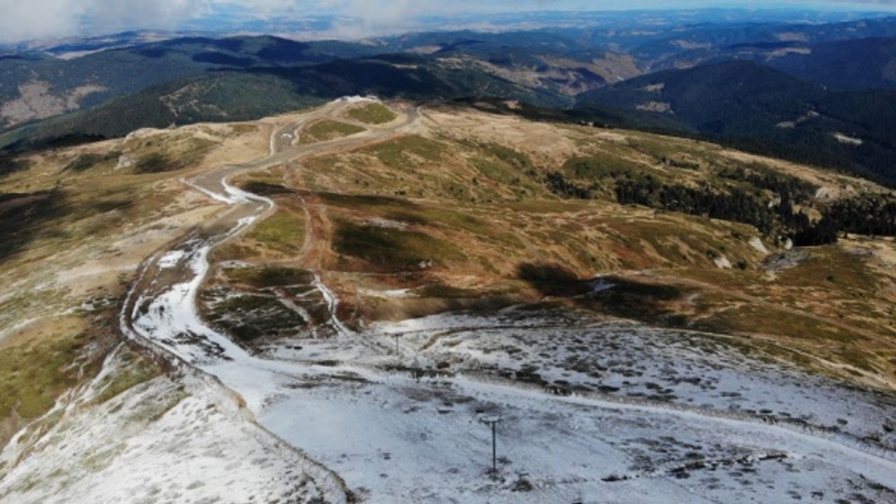"Anadolu'nun yüce dağı" Ilgaz'da iki mevsim bir arada