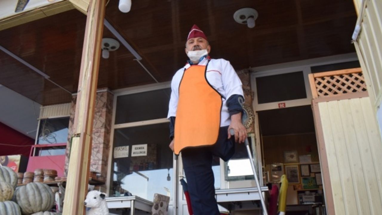 Düzce depreminde yakınlarını kaybedenlerin acıları İzmir depremiyle tazelendi