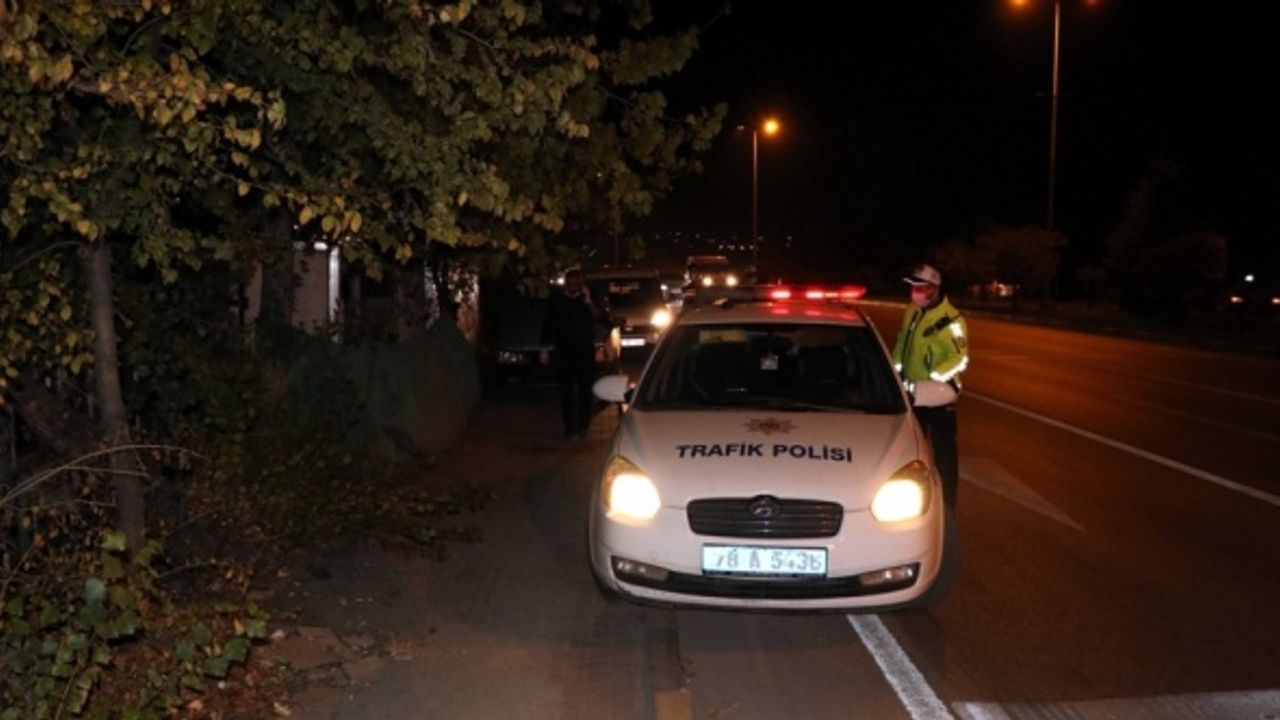 Karabük'te "dur" ihtarına uymayan 3 şüpheli kovalamaca sonucu yakalandı