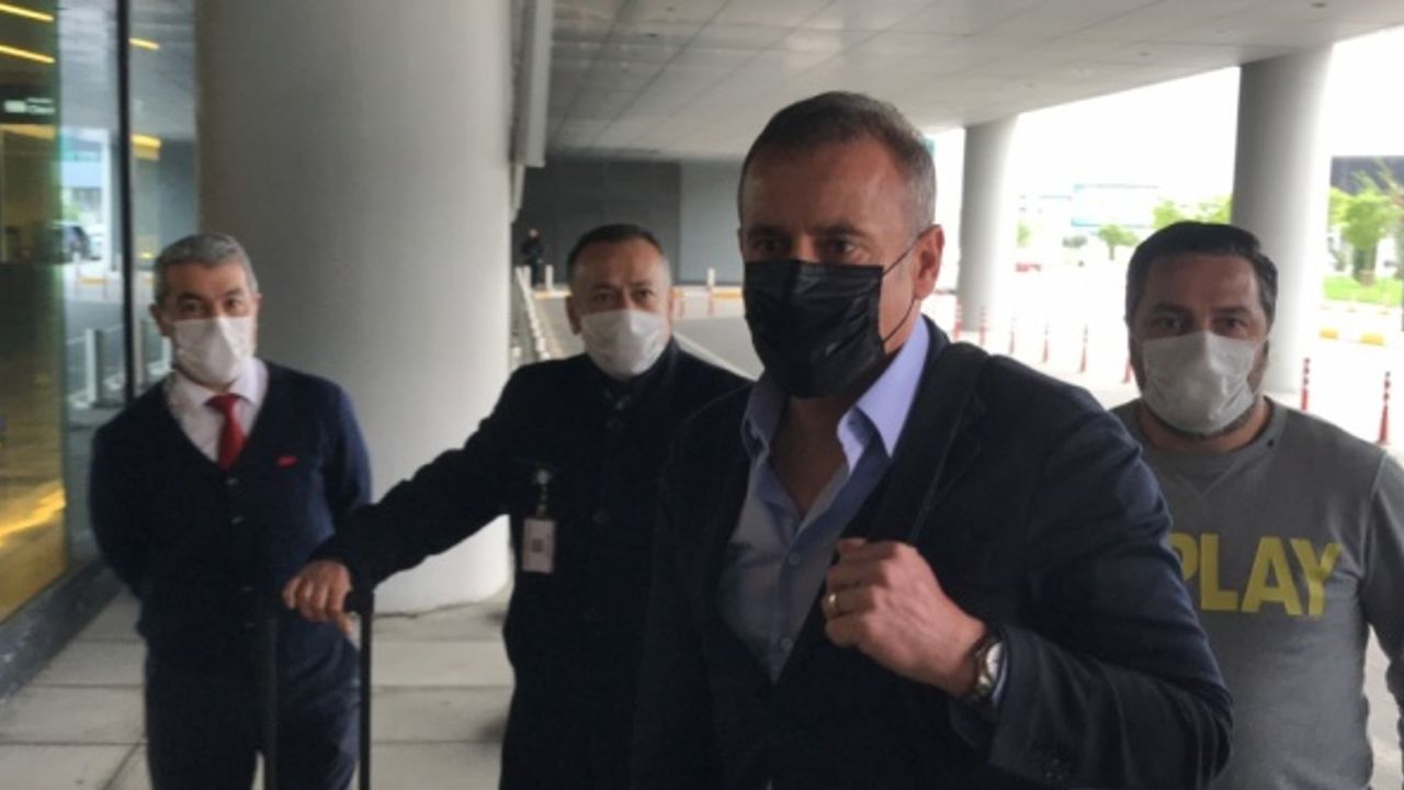 Teknik direktör Abdullah Avcı Trabzon'a gitti