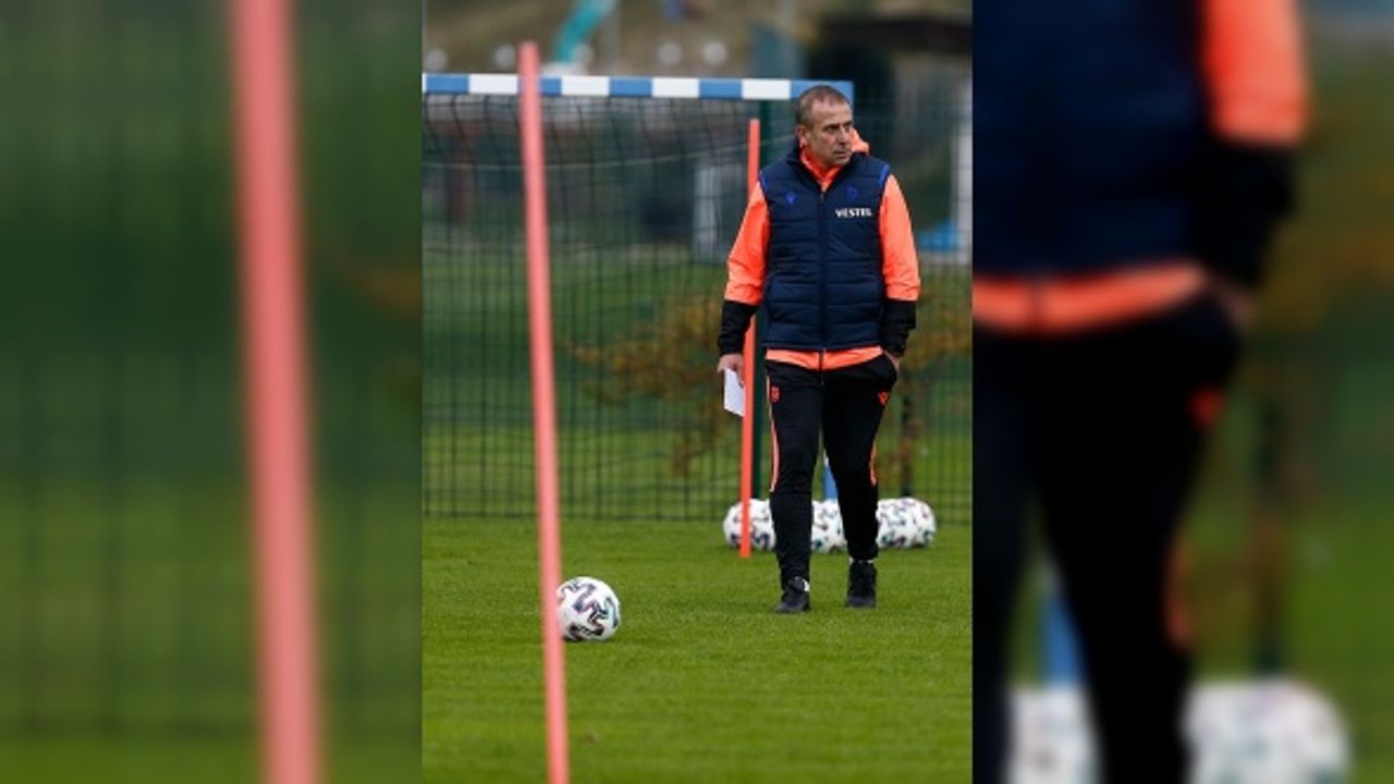 Teknik direktör Abdullah Avcı, Trabzonspor'da ilk antrenmanına çıktı