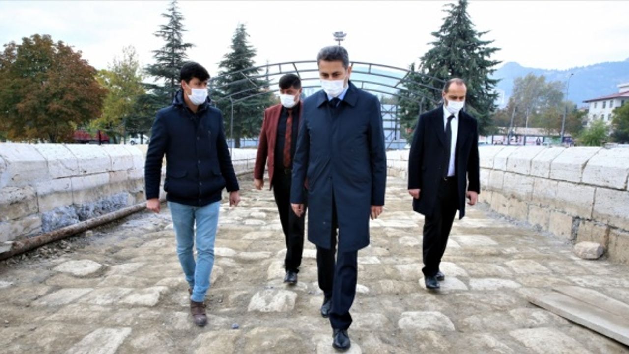 Tokat'taki 770 yıllık Hıdırlık Köprüsü'nde restorasyon çalışmaları sürüyor