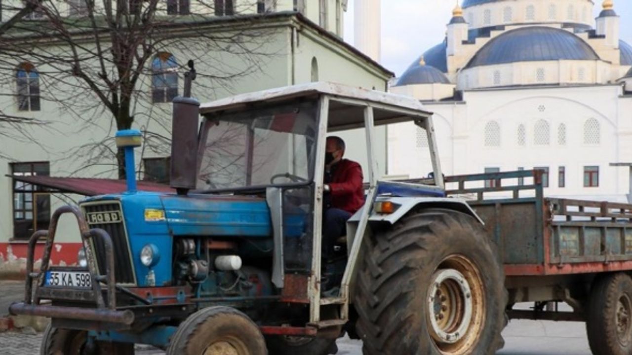 Ordu Valisi Sonel traktör kullanıp kuzinede ekmek pişirdi