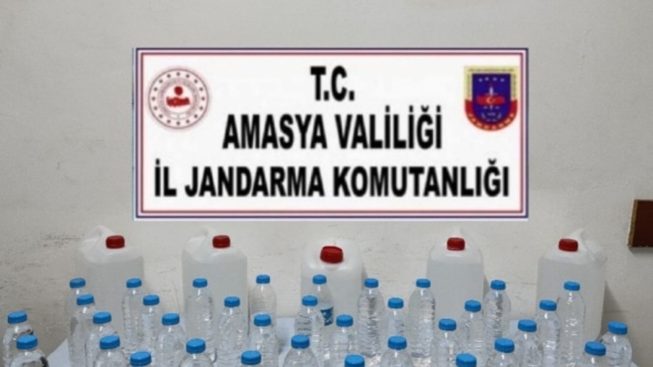 Amasya'da tekel bayisinde 45 litre sahte içki ele geçirildi