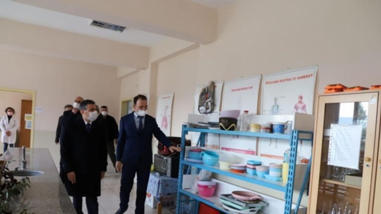 Vali Atay, 15 Şubat'ta yüz yüze eğitime başlayacak köy okullarını inceledi