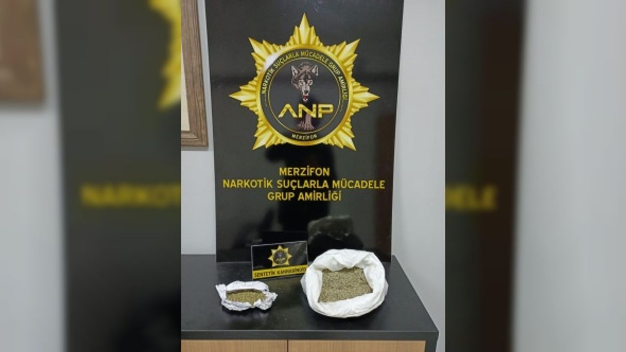 Amasya'da yolcu otobüsünde sentetik uyuşturucuyla yakalanan zanlı gözaltına alındı