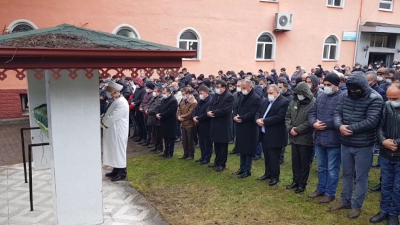 GÜNCELLEME - 2 Zonguldak'ta silahlı saldırıya uğrayan maden işçisi Karabük'te toprağa verildi