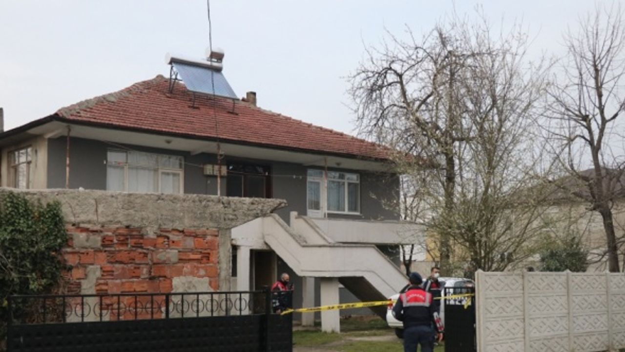 GÜNCELLEME - Düzce'de tartıştığı arkadaşını falçatayla öldüren Afganistan uyruklu şüpheli yakalandı