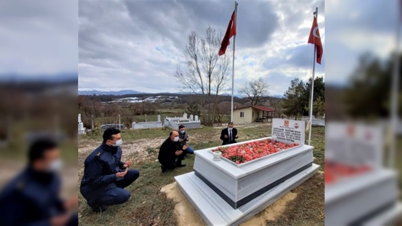 Kaymakam Eser, şehit Göksu'nun kabrini ziyaret etti