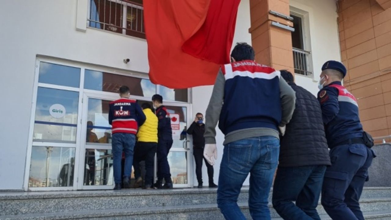 Samsun ve Ordu'daki hayvan hırsızlığı operasyonunda yakalanan şüphelilerden 2'si tutuklandı