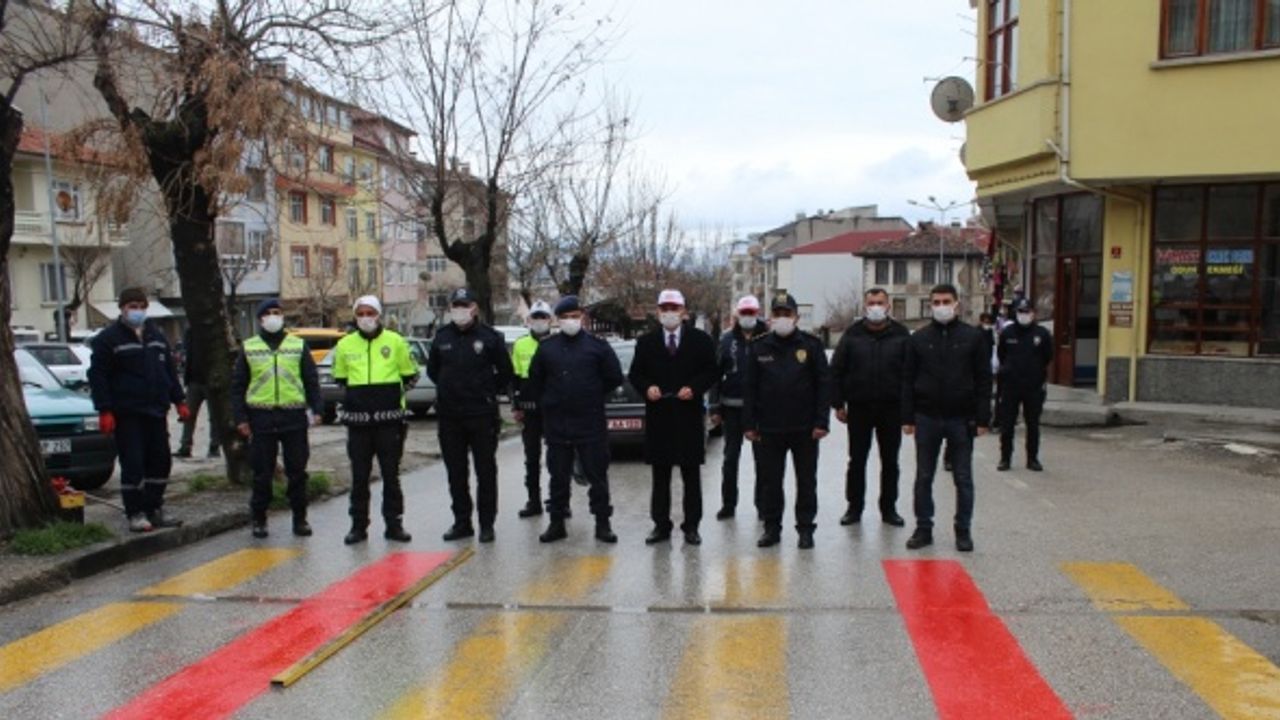 Tosya'da "Yaya Önceliği Kırmızı Çizgimizdir" uygulaması yapıldı