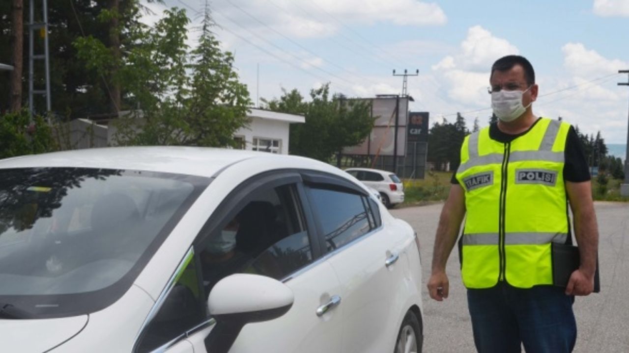 "Kademeli normalleşme"nin ilk gününde trafik denetimleri artırıldı
