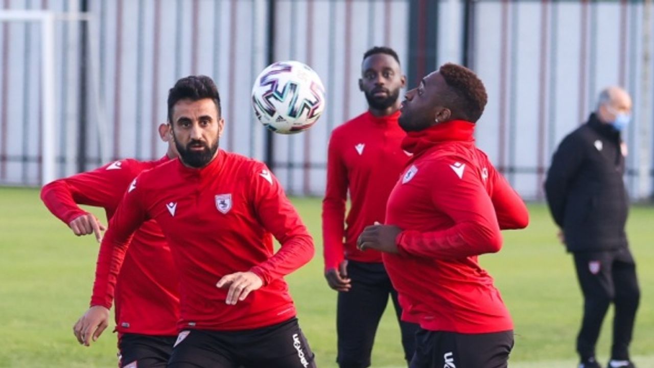 Samsunspor Teknik Direktörü Sağlam: "Üst lige çıkmayı hak ettik"