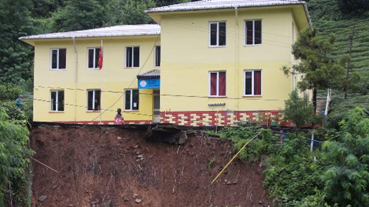 Rize'de heyelanda bahçesi hasar gören okul, eğitime açılacak