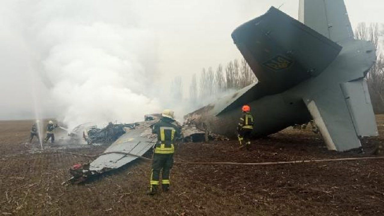Ukrayna askeri uçağı düştü
