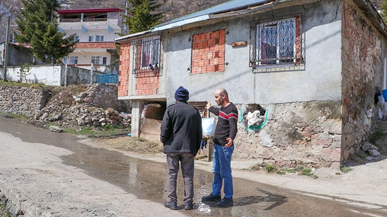 Trabzon'da heyelan nedeniyle 27 ev tedbir amaçlı boşaltıldı