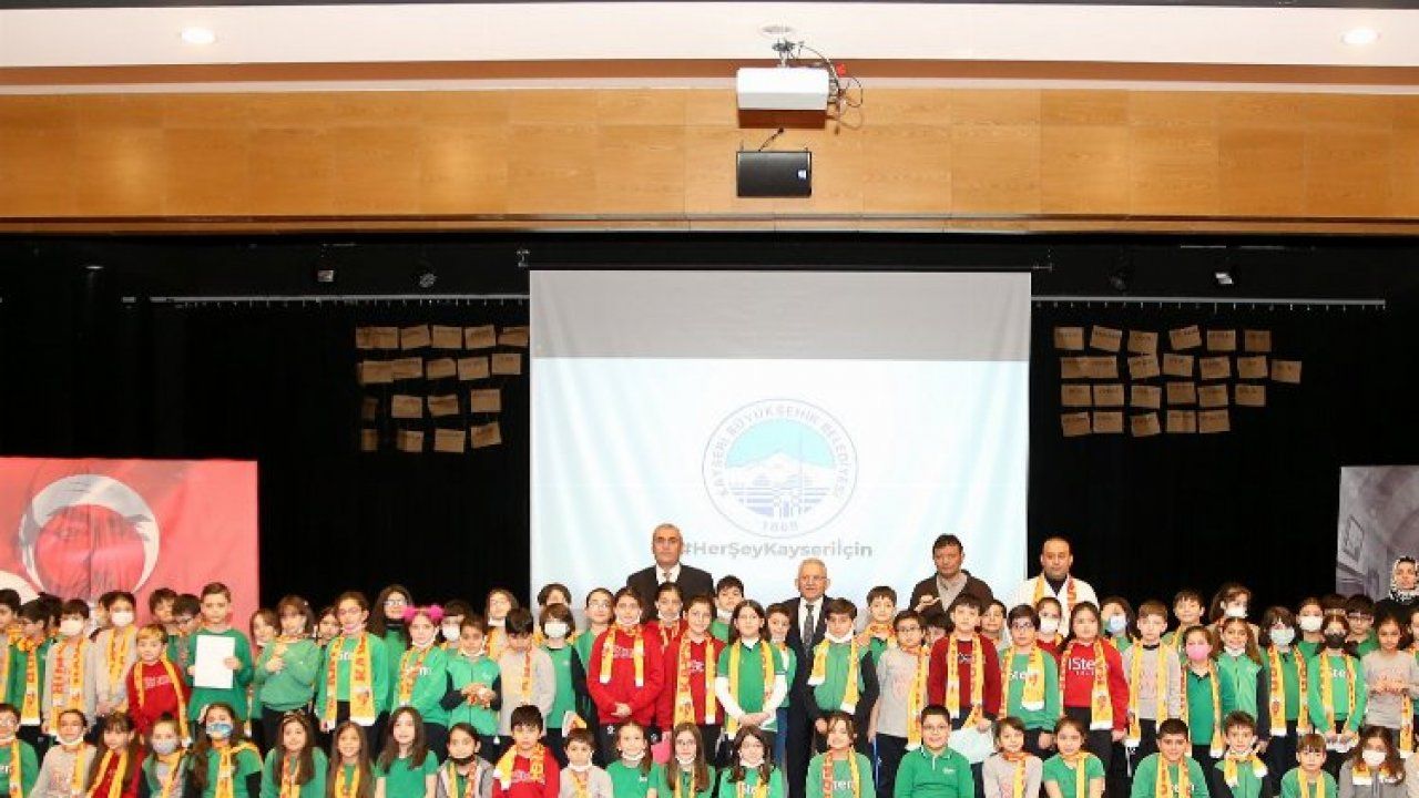 Kayseri'de Başkan Büyükkılıç minik öğrencilerle bir araya geldi 