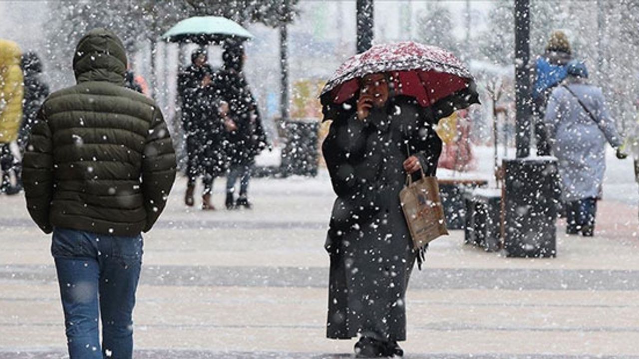 Rize ve Artvin Kuzeyinde Kuvvetli Yağmur, Yükseklerinde Yoğun Kar Yağışı Bekleniyor!