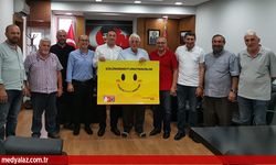 GÜLÜMSEMEYİ UNUTMAYALIM. BİR GÜLÜŞ DÜNYA'YI DEĞİŞTİRİR.