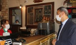 Sokakta sigara yasağına uymayan 4 kişiye ceza uygulandı
