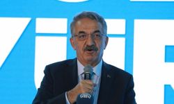 AK Parti'li Hayati Yazıcı partisinin Rize Merkez İlçe Kongresinde konuştu: