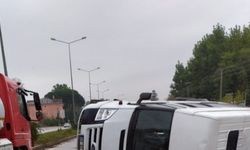 Samsun'da minibüsün devrilmesi sonucu 2 özel harekat polisi yaralandı