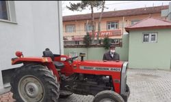 Tokat'ta çalınan traktörü bulan jandarma sahibine teslim etti