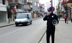 Ünye'de zabıta ekiplerinden megafonla Kovid-19 uyarısı