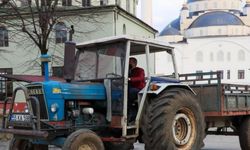 Ordu Valisi Sonel traktör kullanıp kuzinede ekmek pişirdi