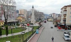 Samsun'da polis, kısıtlama denetimlerini drone ile görüntüledi