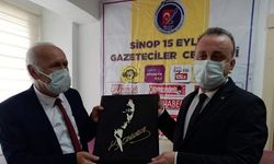 Sinop Belediye Başkanı Ayhan'dan gazetecilere ziyaret