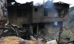 Trabzon'da 7 bina ve 2 samanlığın hasar gördüğü yangınla ilgili çalışmalar sürüyor