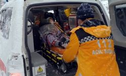 Amasya'da diyaliz hastası paletli kar ambulansıyla hastaneye nakledildi