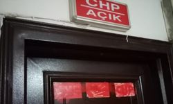 Çorum'da CHP İskilip İlçe Başkanlığı girişine boyayla zarar verildi