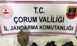 Çorum'da Roma dönemine ait testi, kama ve 10 sikke ele geçirildi