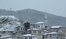 Doğu Marmara ve Batı Karadeniz'de kar yağışı devam ediyor