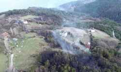 GÜNCELLEME 3 - Kastamonu'da ormanlık alan ve mahallede etkili olan yangın kontrol altına alındı