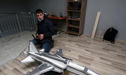 Havacılık tutkunu Trabzonlu genç model uçak yaptı