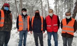 Kastamonu'da avcılar yaban hayvanları için doğaya yiyecek bıraktı