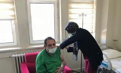 Orta ve Doğu Karadeniz'de sağlık çalışanlarına CoronaVac aşısının ikinci dozu yapılmaya başlandı