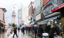 Samsun'da kar yağışının ardından vatandaşların hamsiye talebi arttı