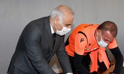 Trabzon Büyükşehir Belediye Başkanı Zorluoğlu'ndan Trabzonspor Teknik Direktörü Avcı'ya ziyaret