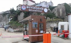 Trabzon'da gerçekleştirilen arkeolojik kazılarda Roma dönemine ait sur ve hendek duvarı bulundu