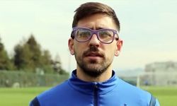 Trabzonsporlu futbolcular "Epilepsi İçin Bak" farkındalık kampanyasına destek oldu