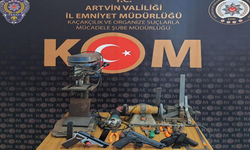 Artvin'de silah kaçakçılığı operasyonunda 2 şüpheli tutuklandı