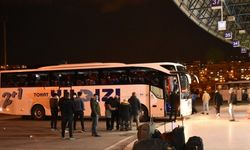 "Çok yüksek riskli" Samsun'da otogara asker uğurlamaya gelen kalabalık, polis ekiplerince dağıtıldı