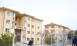 Çorum'da toprak kayması nedeniyle 3 bina tahliye edildi