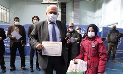 Düzce'de "40 Gün 40 Hadis Yarışması"nda dereceye giren öğrencilere ödül verildi