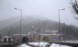 Ilgaz Dağı'nda sis ve kar yağışı etkili oluyor
